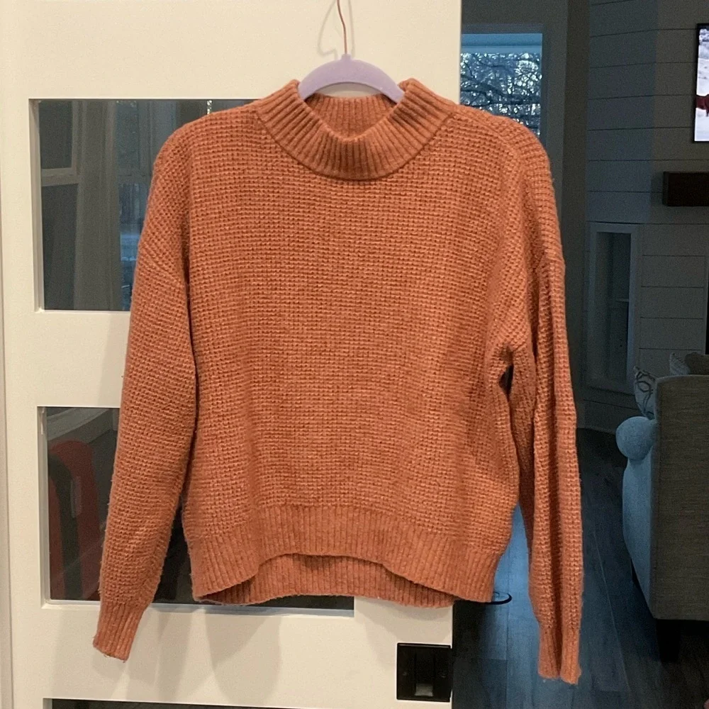 Old Navy Sweater in Warm Orange, soft rust color size 14-16